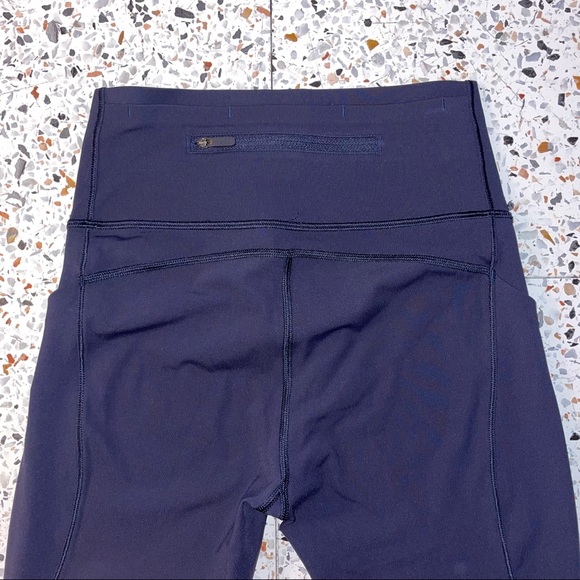 Lululemon Pace Perfect Crop - Picture 2 of 4